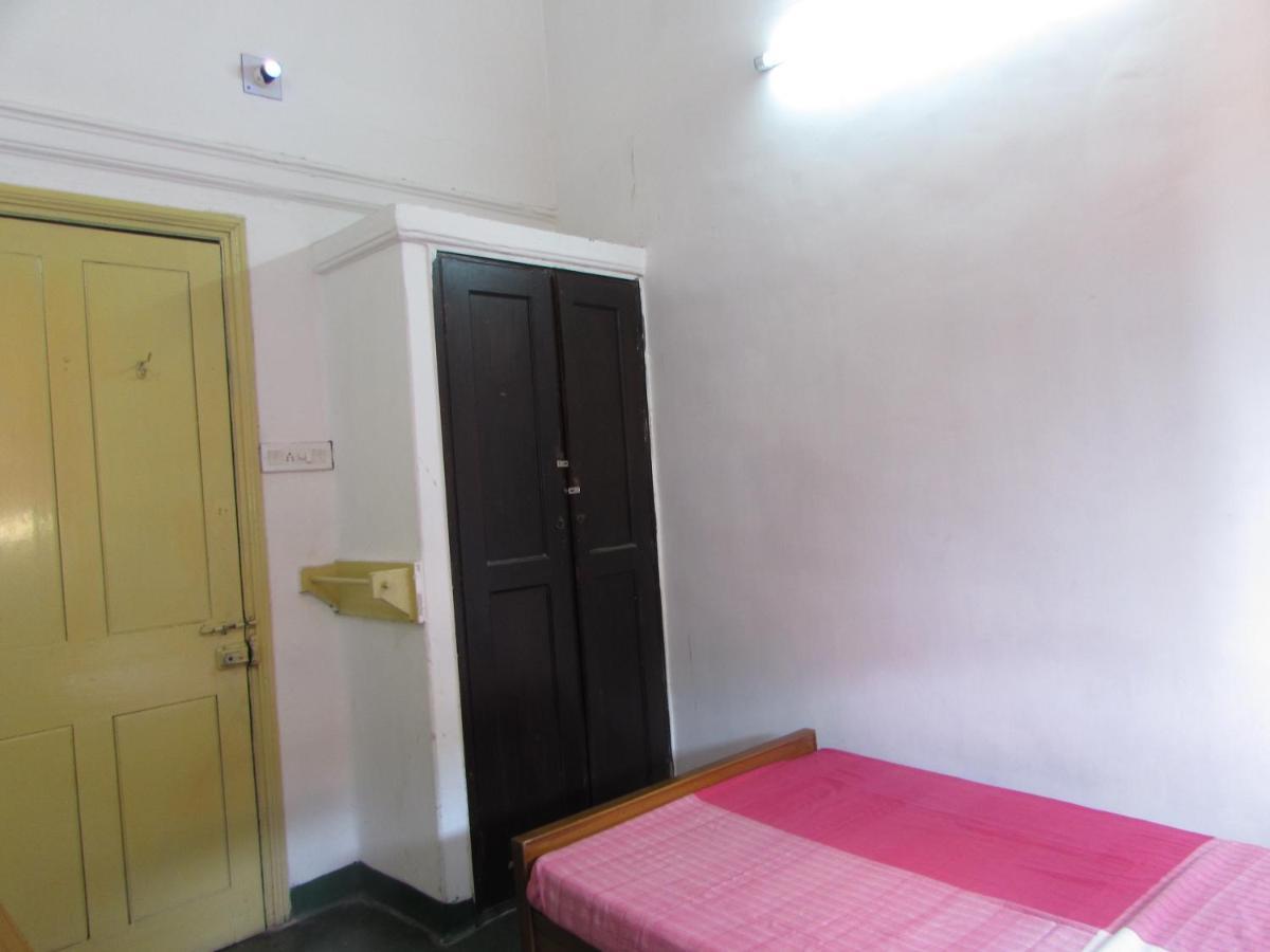 Ywca Gallway Guest House Καλκούτα Εξωτερικό φωτογραφία