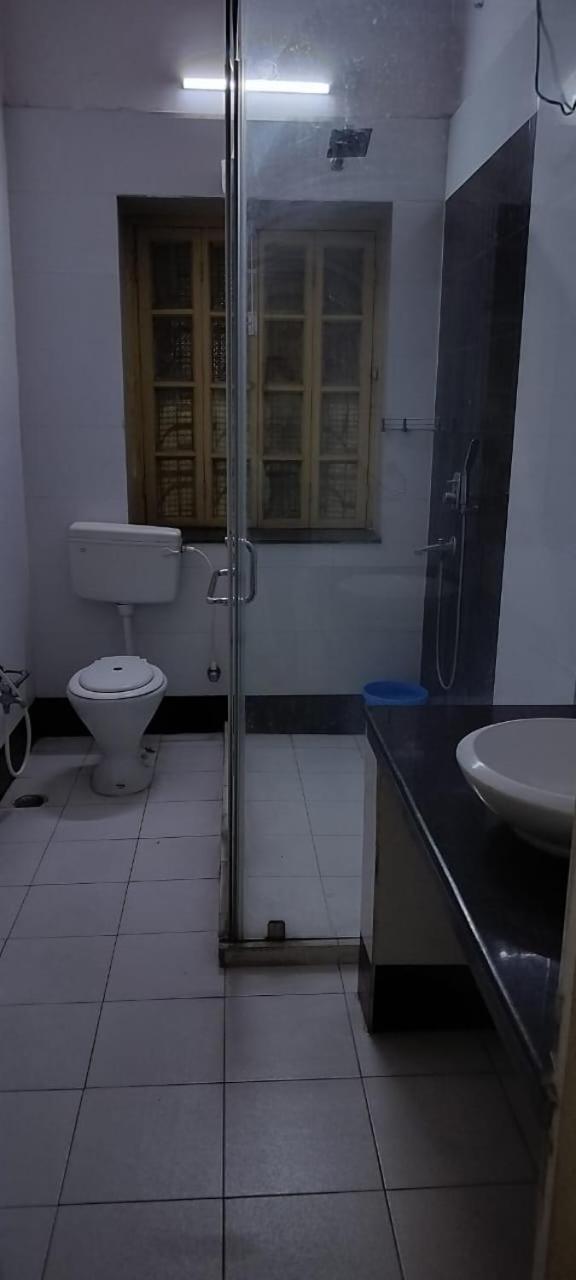 Ywca Gallway Guest House Καλκούτα Εξωτερικό φωτογραφία