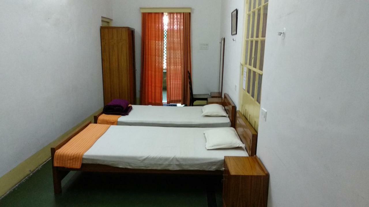 Ywca Gallway Guest House Καλκούτα Εξωτερικό φωτογραφία