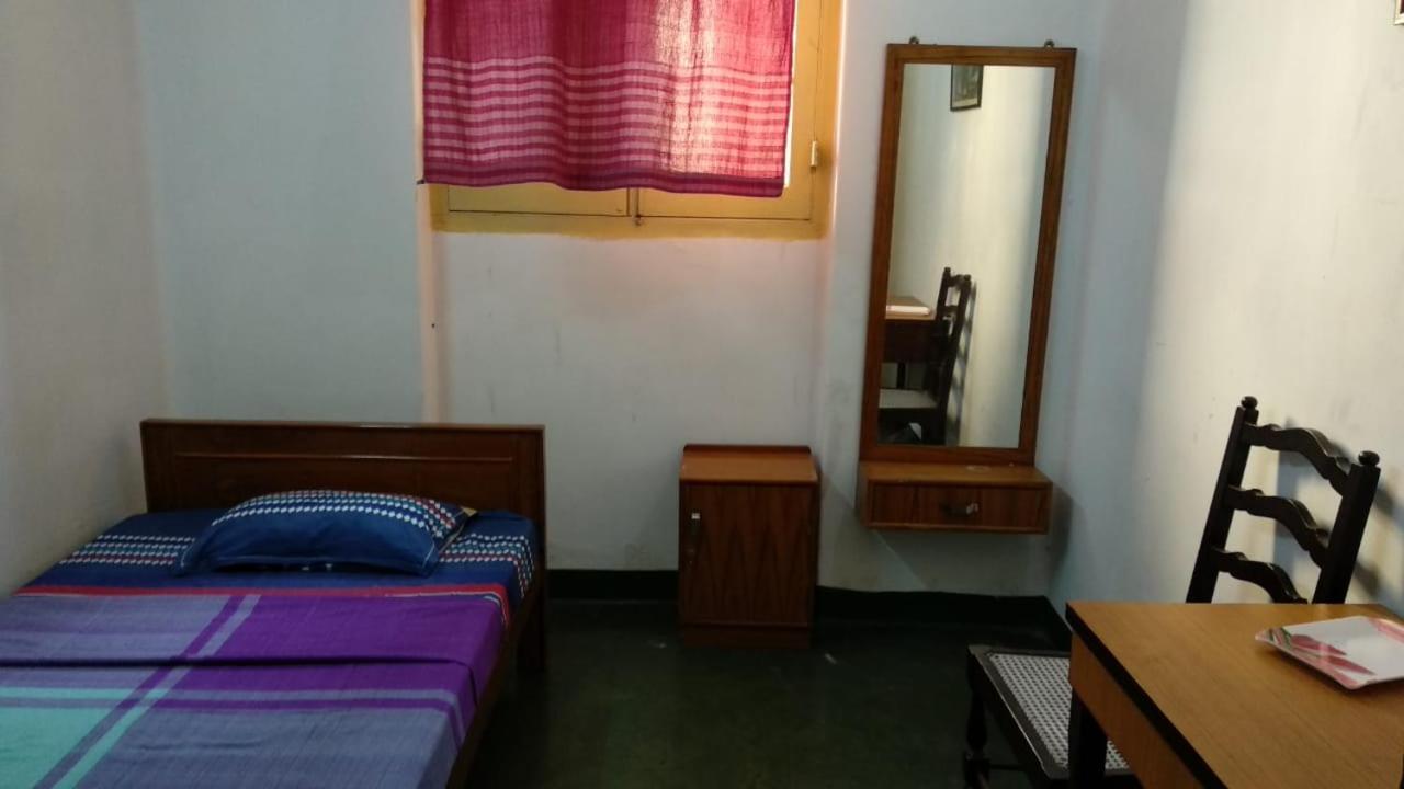 Ywca Gallway Guest House Καλκούτα Εξωτερικό φωτογραφία
