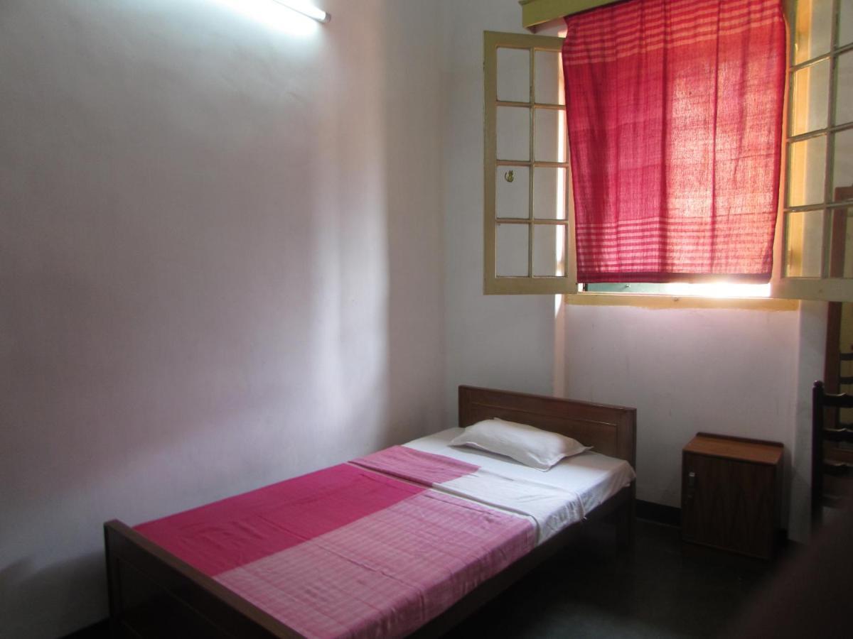 Ywca Gallway Guest House Καλκούτα Εξωτερικό φωτογραφία